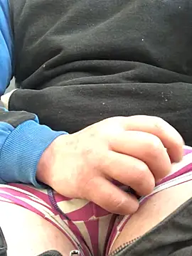 Paulinho1986 online show from April 1, 11:01 am