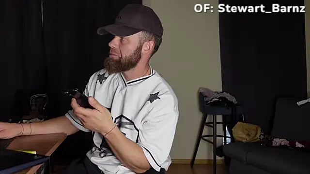 Stewart Barnz online show from May 5, 5:35 pm
