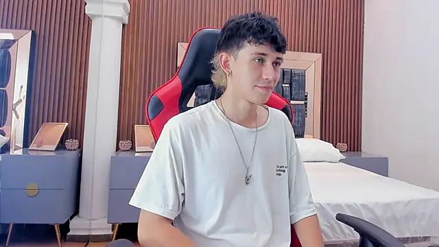 Michael blue online show from October 17, 8:24 pm