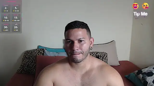 Snapshot of Tim_mz01 chatting on September 27, 8:50 pm Tim mz01 online show from September 27, 8:50 pm