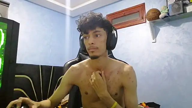 Snapshot of Dark_DesireX chatting on November 1, 12:36 am Dark DesireX online show from November 1, 12:36 am