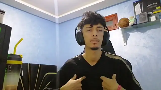 Snapshot of Dark_DesireX chatting on October 22, 4:43 pm Dark DesireX online show from October 22, 4:43 pm