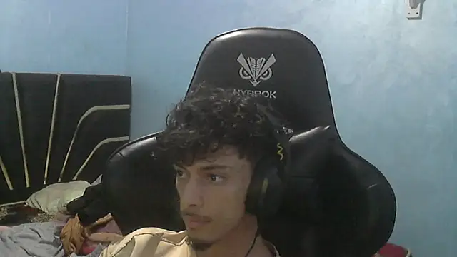 Snapshot of Dark_DesireX chatting on October 31, 12:34 am Dark DesireX online show from October 31, 12:34 am