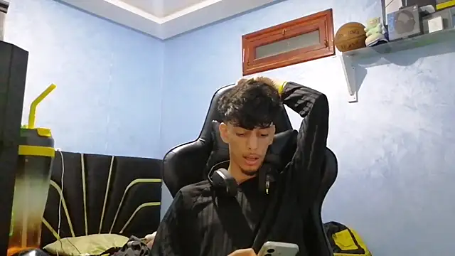 Snapshot of Dark_DesireX chatting on October 24, 7:48 pm Dark DesireX online show from October 24, 7:48 pm