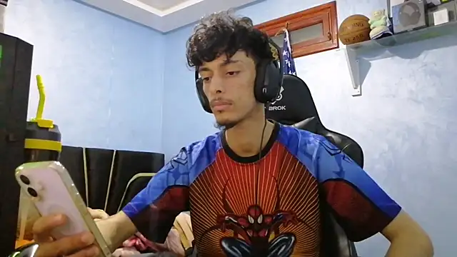 Snapshot of Dark_DesireX chatting on October 15, 9:22 pm Dark DesireX online show from October 15, 9:22 pm