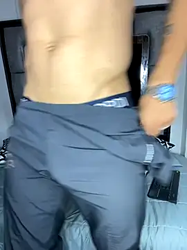 Snapshot of MR_MUSCLE chatting on October 14, 12:01 pm MR MUSCLE online show from October 14, 12:01 pm