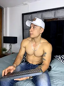 Snapshot of MR_MUSCLE chatting on October 8, 11:36 am MR MUSCLE online show from October 8, 11:36 am