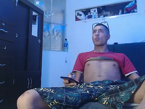 man porn13 online show from November 13, 3:28 pm