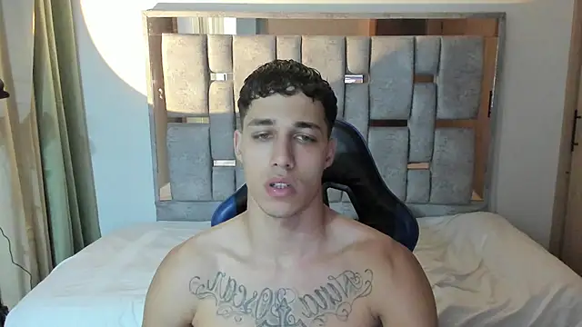 orionblaze69  online show from May 14, 2:42 am