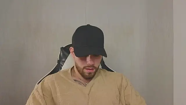 Ades Lowe online show from October 26, 1:13 pm