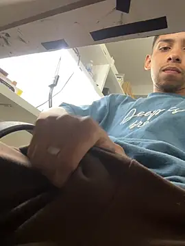 Oqui online show from April 23, 8:11 pm