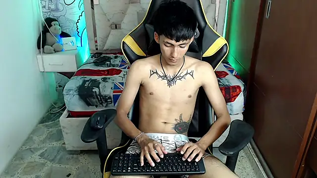 yiisu  online show from September 15, 6:09 pm