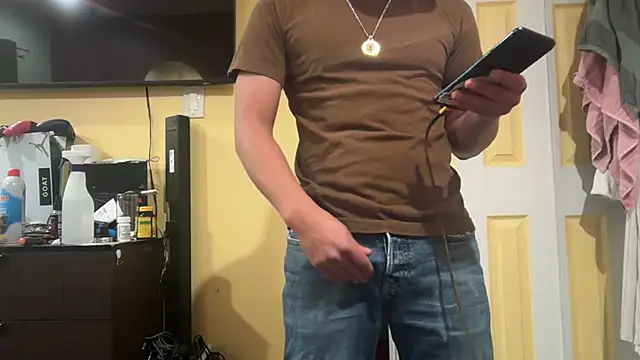 Snapshot of kSwisssxxx chatting on October 24, 2:46 am kSwisssxxx online show from October 24, 2:46 am