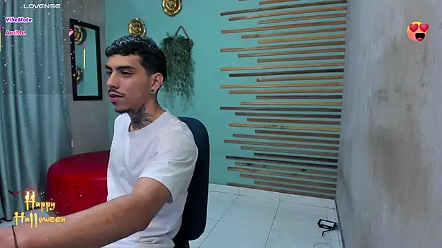 Snapshot of jharol_cardonaa chatting on October 18, 1:43 am jharol cardonaa online show from October 18, 1:43 am