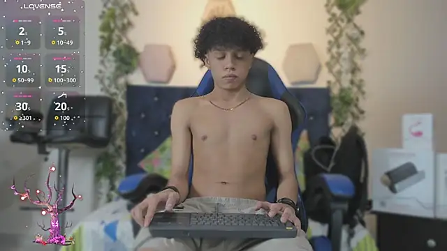  taylor black online show from November 20, 9:02 pm