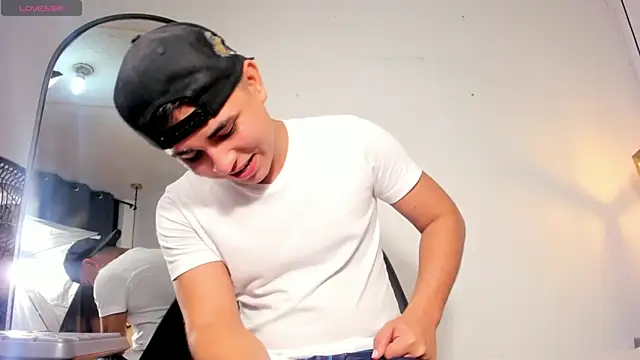 lianfox  online show from April 21, 1:17 pm