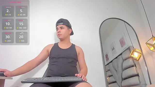 lianfox  online show from February 17, 1:32 pm