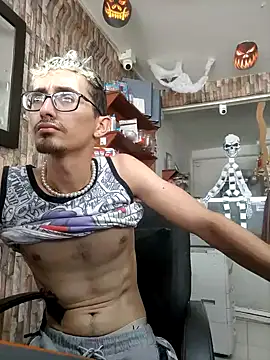 Snapshot of moorejhosua chatting on October 25, 4:20 pm moorejhosua online show from October 25, 4:20 pm