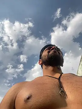 fireboyyyyy online show from April 9, 11:16 am