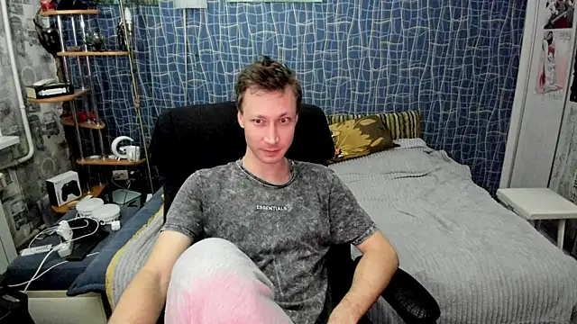CuteBoy228 online show from April 1, 10:18 pm