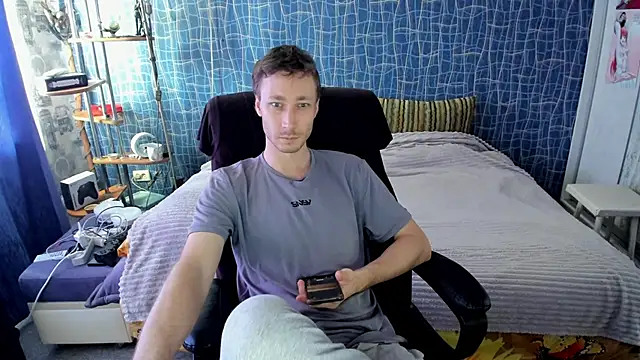 CuteBoy228 online show from April 6, 8:48 am