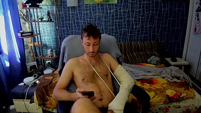 CuteBoy228 online show from June 7, 6:53 am