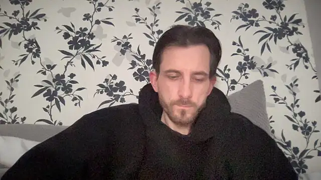 Big8inchUncutCock online show from April 12, 9:00 am