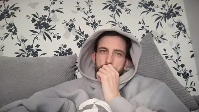 Big8inchUncutCock online show from April 7, 10:04 am