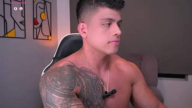 tyler muscle1 online show from March 19, 2:37 am