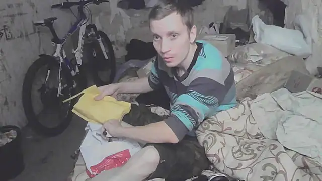 Snapshot of makarov1993 chatting on October 18, 11:15 am makarov1993 online show from October 18, 11:15 am