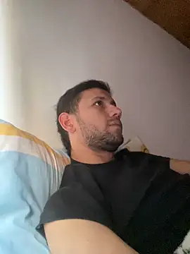 Snapshot of Michaell_Spinelly chatting on October 30, 8:43 pm Michaell Spinelly online show from October 30, 8:43 pm