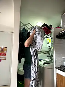 Snapshot of Manu0586 chatting on October 18, 7:52 pm Manu0586 online show from October 18, 7:52 pm