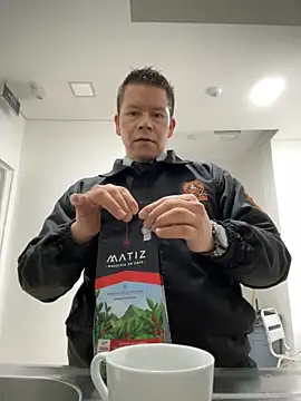 Snapshot of Manu0586 chatting on October 25, 11:45 am Manu0586 online show from October 25, 11:45 am