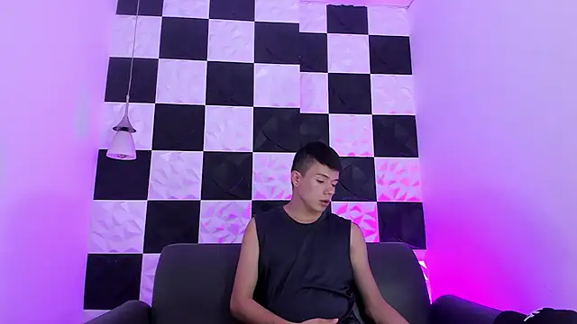 Snapshot of AndyFame1 chatting on October 7, 7:07 pm AndyFame1 online show from October 7, 7:07 pm