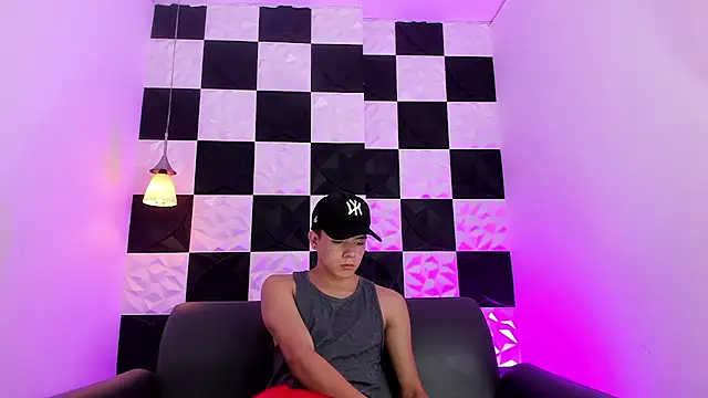 Snapshot of AndyFame1 chatting on October 8, 7:07 pm AndyFame1 online show from October 8, 7:07 pm