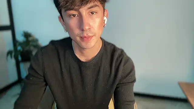 sweettaaron01 online show from April 27, 12:51 am