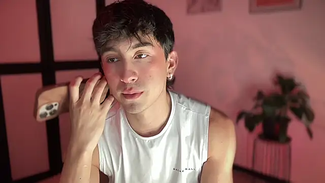 sweettaaron01 online show from April 24, 12:13 am