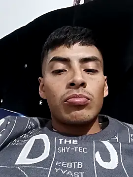 Titan2107sil online show from November 12, 1:33 am