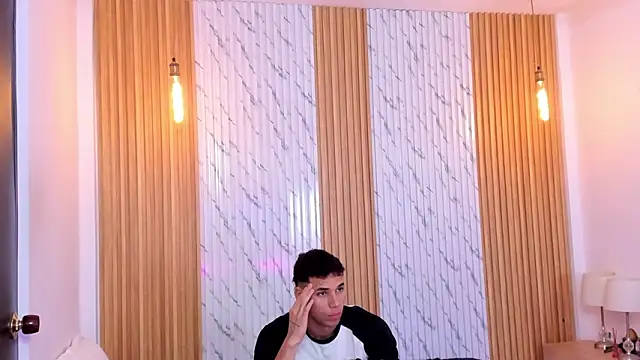 thomas walker0 online show from February 5, 12:45 pm