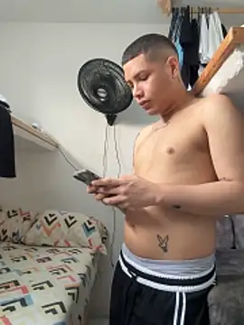 imstevenfox online show from February 9, 6:12 pm