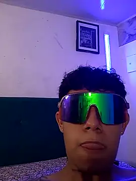 Sam fox  online show from February 5, 10:28 pm