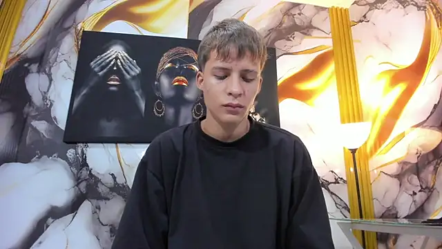 mono blonde online show from June 15, 11:13 am