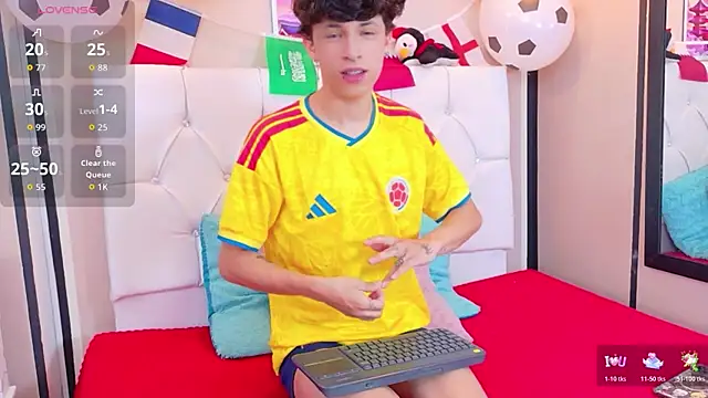 Axel  Evans online show from June 17, 1:13 pm