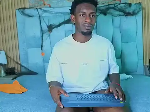 pipedark  online show from October 18, 4:39 am