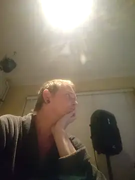 piercingpik online show from April 29, 9:43 pm