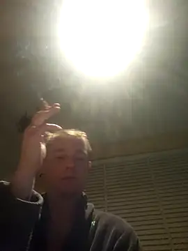 piercingpik online show from March 7, 10:29 pm