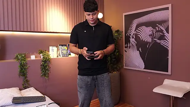 Ethan occonor online show from April 26, 7:10 pm