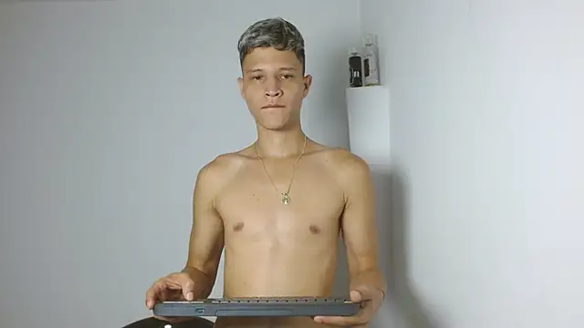 Twinkcock22 online show from May 19, 4:30 am