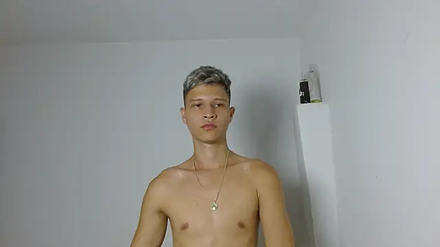 Twinkcock22 online show from May 20, 4:52 am