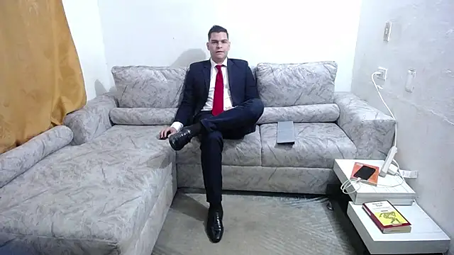 Victor Maitland online show from November 11, 3:33 am